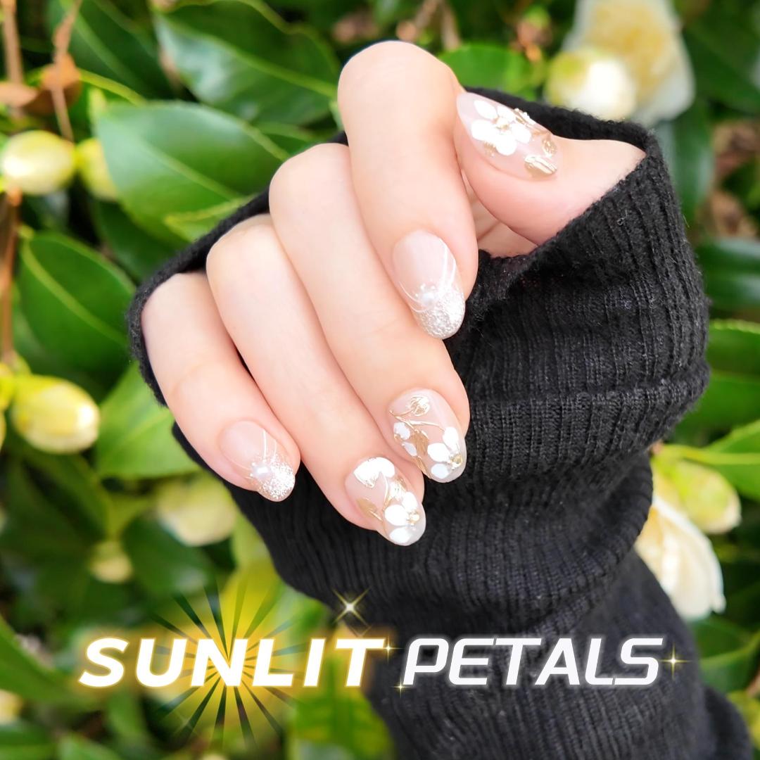 press-on-nails-sunlit-petals-4052